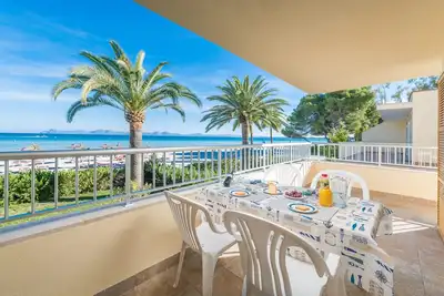 Bon Estar - Apartment with sea views in Port d'alcúdia. Free WiFi