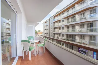 Curling - Apartment with terrace near the beach. Free WiFi