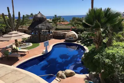 Image de Villa de luxe, à quelques pas de la plage; piscine chauffée / spa et bar palapa, vue sur l'océan