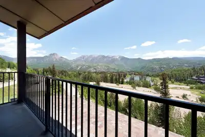 Image de Condo de luxe par Main Plaza - Walk to Slopes - Vues incroyables