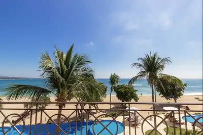 Image de Beachfront Punta Mita 5 * Luxe • Vues incroyables • Premier Membrsp. Voiturette de golf