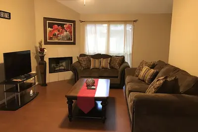 Image de Belle maison 3 Br au printemps - Emplacement pratique près de Houston et des bois