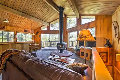 Image de Charmant Big Bear Cabin w / Deck - 5 Mi to Resort!