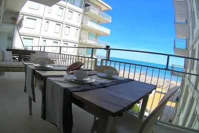 Image de Grand appartement en bord de mer avec grande terrasse