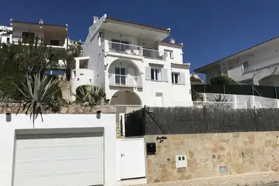Image de L'escala: Villa à la mer et une vue fantastique! \n5 chambres et 4 salle de bains