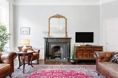 Image de Converted Flat in Historic Building in Desirable New Town