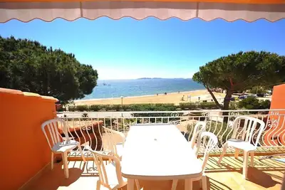 Image de Appartement T3 *** à 10m de la Plage avec Vue Mer & Piscine CHAUFFÉE (8)
