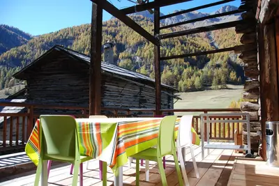 Image de Agreable Chalet, Sauna, station accessible Ă ski - Parking