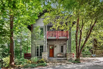 Image de Owl's Nest: 2 Br, 2. 5 Ba House à Black Mountain, pour 6 personnes