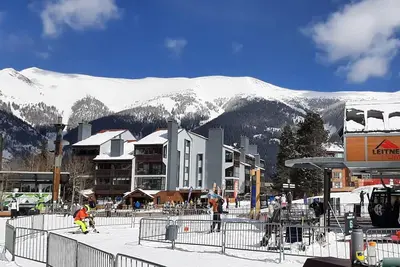 Image de Copper Junction Beautiful One Bedroom. Ski-in / Ski-out!