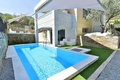 Image de Suite Alpha Delta Pool