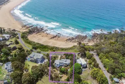 Image de Vue Cuttagee: 22 Cuttagee Beach Rd - Luxe, vue sur l'océan, en face de la plage