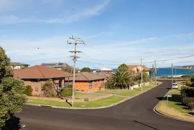 Image de Beares Beach House: 7, rue Mill - Grande maison centrale avec vue. Animaux acceptés.