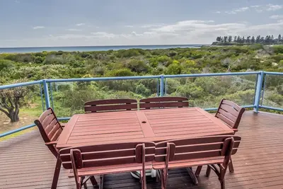 Image de Breakwater 4 - 4/1 Narira Street. Front de mer, vues incroyables, emplacement idéal!