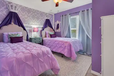 Image de 4br Maison de luxe, chambres à thème - station Gated - 10 minutes pour Disney