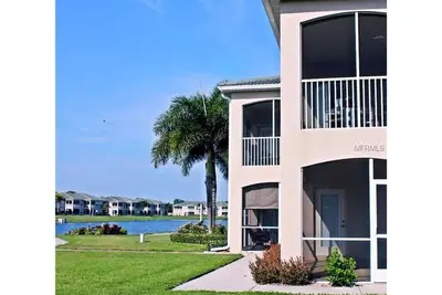 Image de Newer Beautiful Condo à proximité des plages
