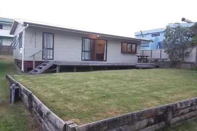 Image de Ohope plage La plage Hut