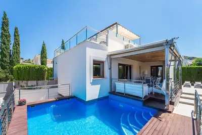 Maison près de la mer Xiscama avec jacuzzi à Alcudia.