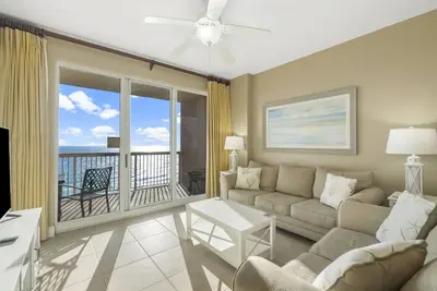 Image de Vue Magnifique Du Balcon! ! Ouvert 7 / 27-8 / 3!