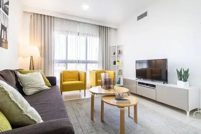 Sunny Central Apartment With Style