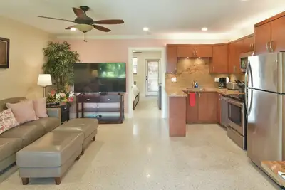 Image de Suites 1 chambre meublées de luxe avec terrasse - Près de la plage - Shopping