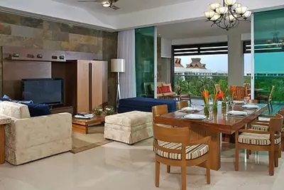 Image de Grand Luxxe 2 Bdrm Master Suite Villa - Un paradis dans la jungle construit pour le luxe