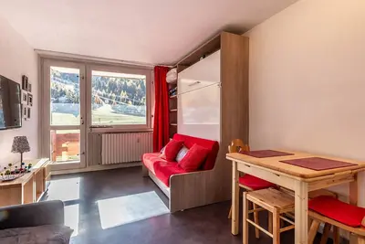 Image de Studio rénové à Plagne Centre, accès direct pistes de ski, balcon, parking gratuit