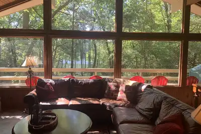Image de Bord de l'eau - Winding Trail Lodge, 6 couchages, profiter des commodités Holly Lake Ranch