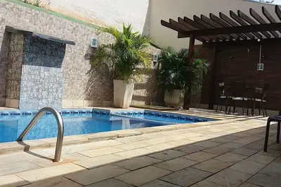 Image de Daniel Season House- 3 minutes du parc, piscine, air, Wi-Fi, billard et télévision.
