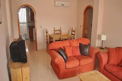 Image de Appartement de Luxe 2 Chambres Ac avec Grand Balcon Privé et Piscine Commune
