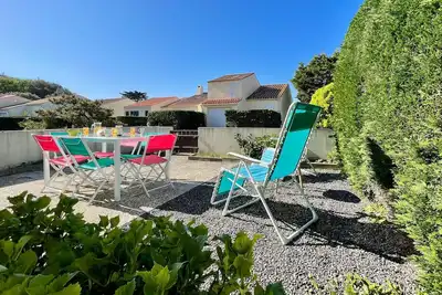 Image de Maison Confortable à 300m de la Plage des Dunes avec Jardin et Parking Privé
