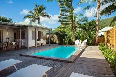 Image de Un petit coin de paradis avec piscine Ă deux pas de la plage