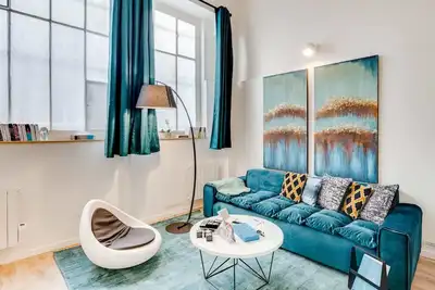 Image de Sweett | Lallier - Deux Chambres Appartement, Couchages 4