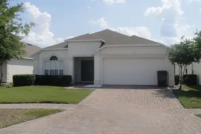 Image de Communauté fermée! Charmante villa avec piscine privée, 6 Miles à Disney.