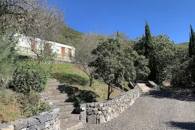 Image de Hébergement de charme dans un domaine privé de 12