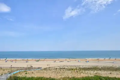 Image de Vue à couper le souffle @ Sea Colony Oceanfront 3 Br Condo avec rénovation 5 étoiles! !