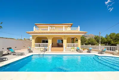 Image de Une belle villa avec piscine privée et jardins