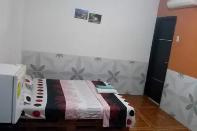 Image de Chambre privée climatisée, salle de bain privée, wifi, tv, proche mer.