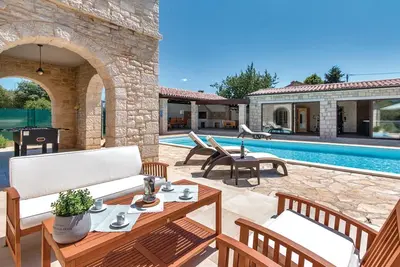 Image de Villa San Kirin ***** Lavanda, cinq étoiles avec bain à remous, sauna, billard. . .