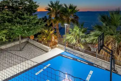 Image de Maison de vacances privée avec climatisation, bain à remous, Wifi, piscine privée, Tv, terrasse