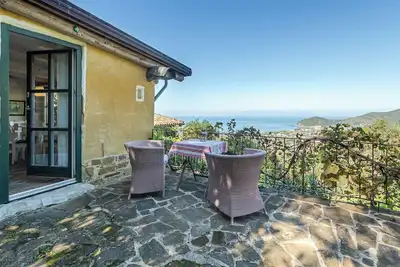 Image de Melagrana: les trois appartements, \"Nascondiglio\"