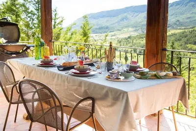 Image de Magnifique villa avec grand jardin, terrasse, vue panoramique à 5min de Orpierre