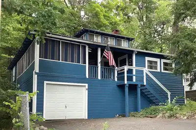 Image de Charmante maison d'été de style Adirondack