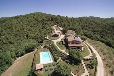 Image de Tenuta di Forte Sorgnano Maison de campagne