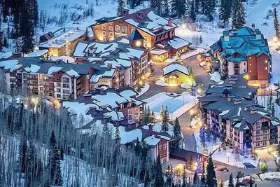 Image de Solitude Luxe. 6 personnes. Ski in / out. Prix familial