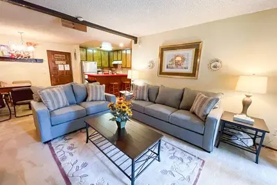 Image de 1 chambre et 1 salle de bain complète, 5 couchages, niveau unique pour profiter de vos vacances Mammoth Lakes
