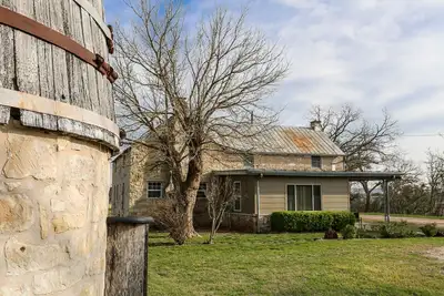 Image de Absolument charmant L&L River Haus, 2\/2 Country Farmhouse, Hill Country Views!