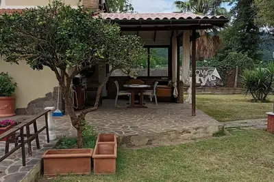 Image de Villa indépendante avec plage privée au bord du lac