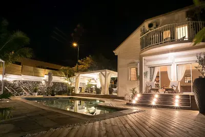 Image de Villa classée 5 * avec piscine et piscinelle chauffées en hiver à St Gilles