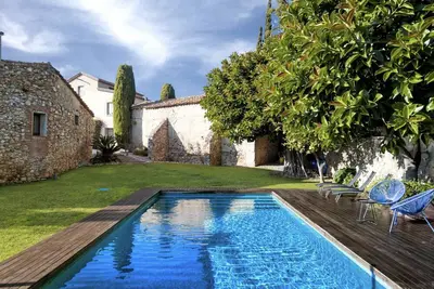 Image de Masia de l'art. Xv près de Barcelone (wifi gratuit et barbecue) à 2 km. de la plage